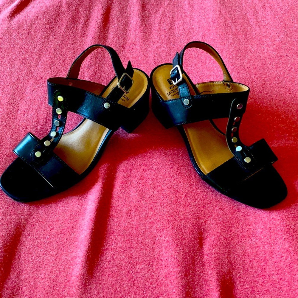 NWOT Black Sandals 8.5 White Mountain